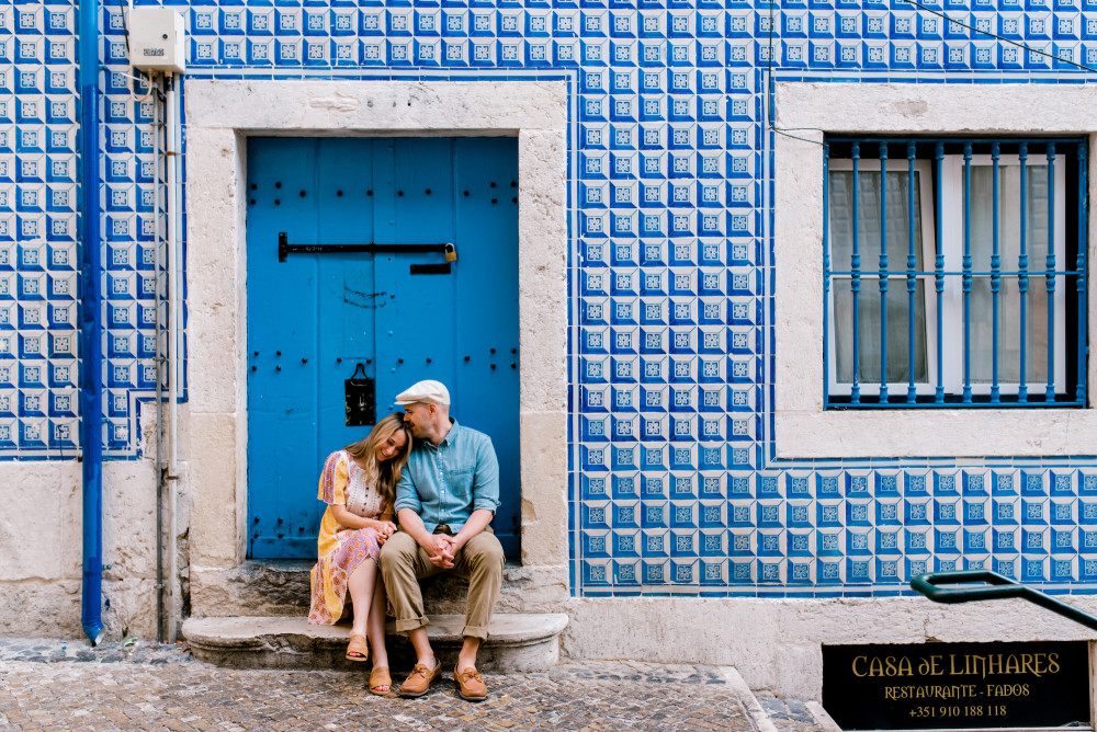 Lisbon - Romantic Private Photoshoot for Couples with a Top-Rated Local Photographer