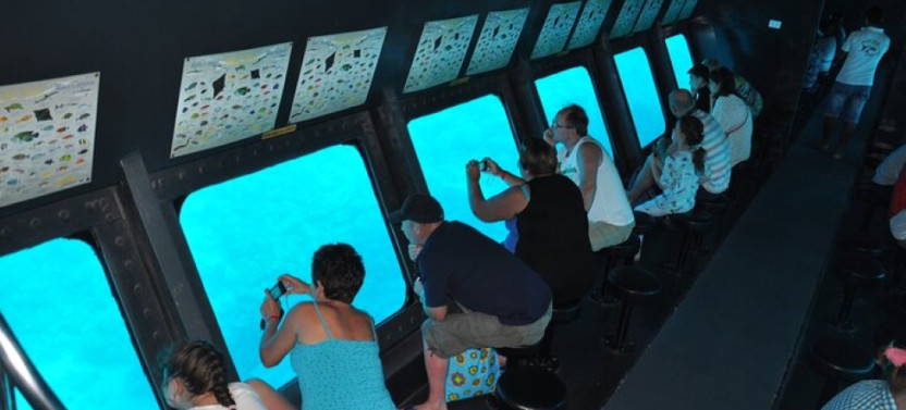 Semi Submarine Snorkeling & Fly Parasailing Adrenaline - Hurghada