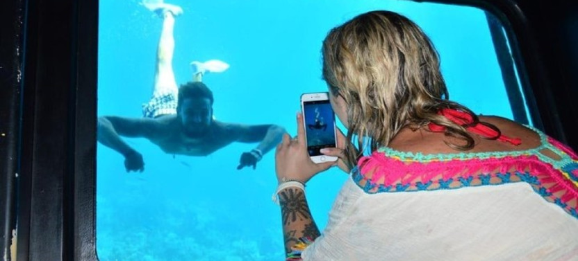 Semi Submarine Snorkeling & Fly Parasailing Adrenaline - Hurghada