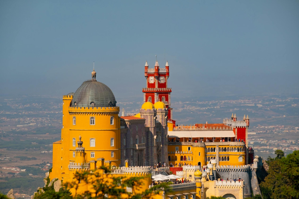 Sintra & Pena Palace: Half-Day Guided Tour with Tickets Included