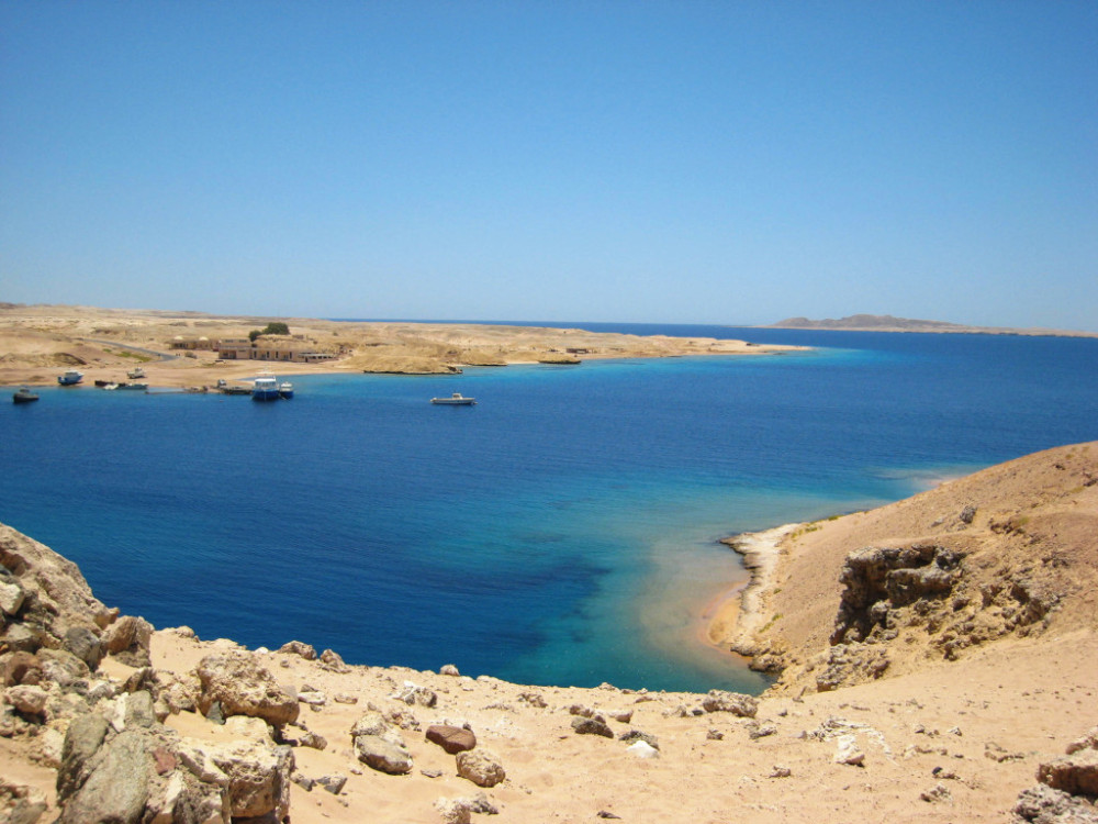 Ras Mohamed & White Island Snorkeling with 1 Dive & Transfer