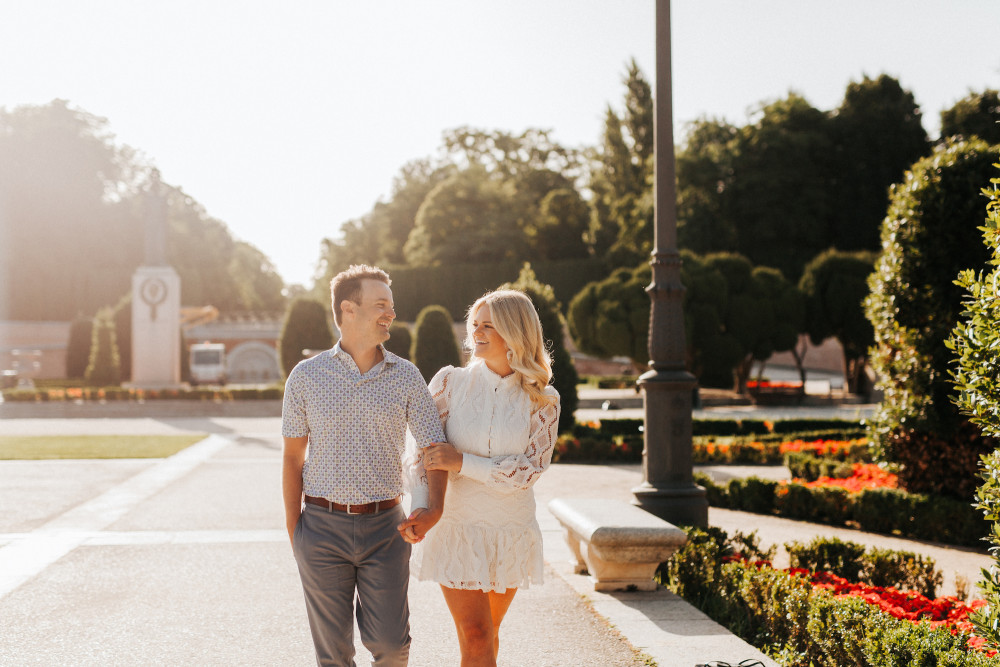 Madrid - Romantic Private Photoshoot for Couples with a Top-Rated Local Photographer