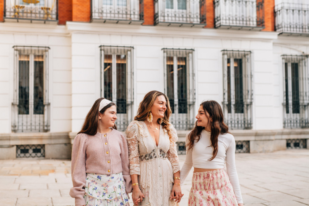 Madrid - Private Photoshoot with a Top-Rated Local Photographer | Capture Iconic Landmarks