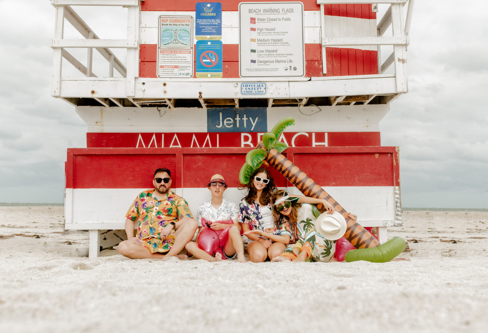 Miami - Private Photoshoot with a Top-Rated Local Photographer | Capture Iconic Landmarks
