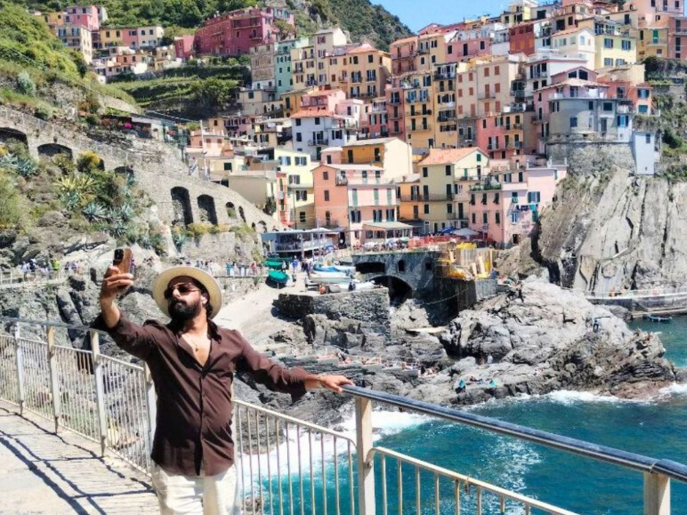 Pisa & Cinque Terre in a Day – Premium Private Minivan Tour