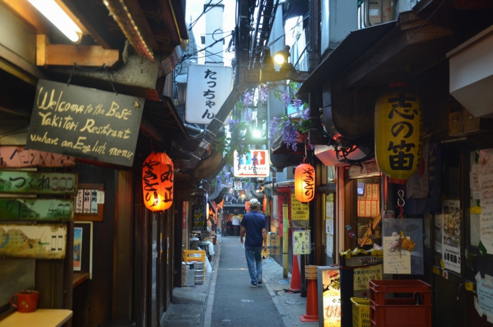 Shinjuku Golden Gai Food Tour