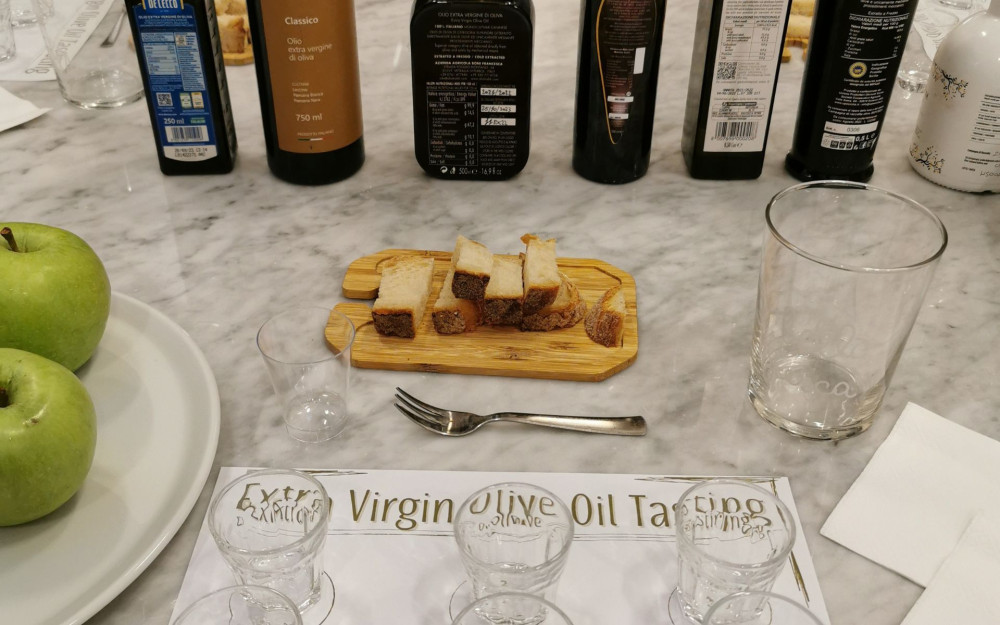 Italian Extra Virgin Olive Oil & Pizza Tasting in Rome