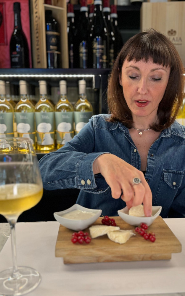 Italian Cheese and Wine Tasting in Rome
