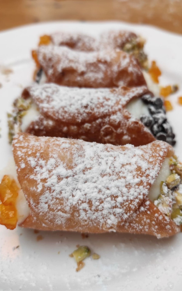 Cannoli and Biscotti and Wine Cookies Cooking Class in Rome