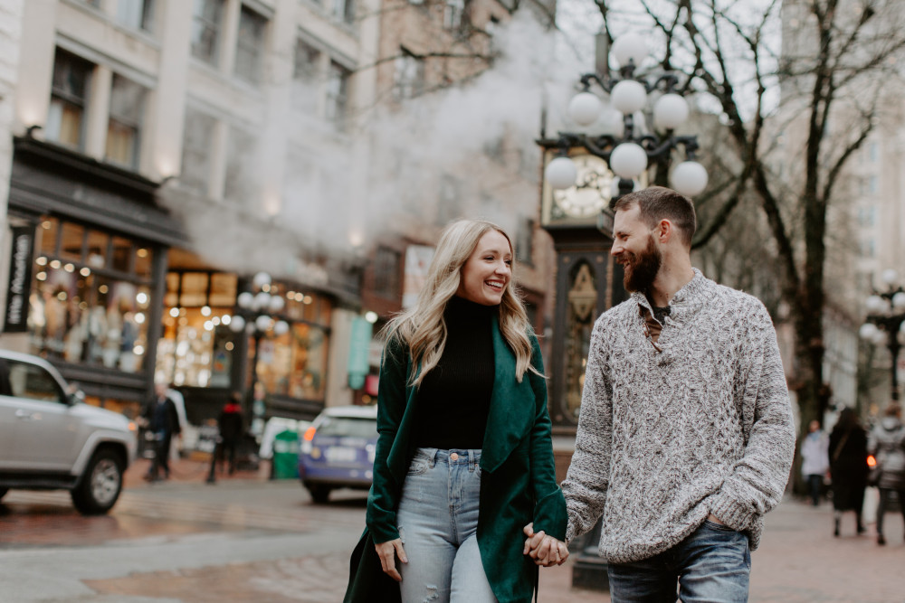 Vancouver - Romantic Private Photoshoot for Couples with a Top-Rated Local Photographer