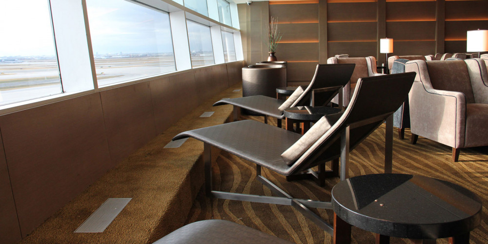 Toronto Pearson International Airport (YYZ) Plaza Premium Lounge ...