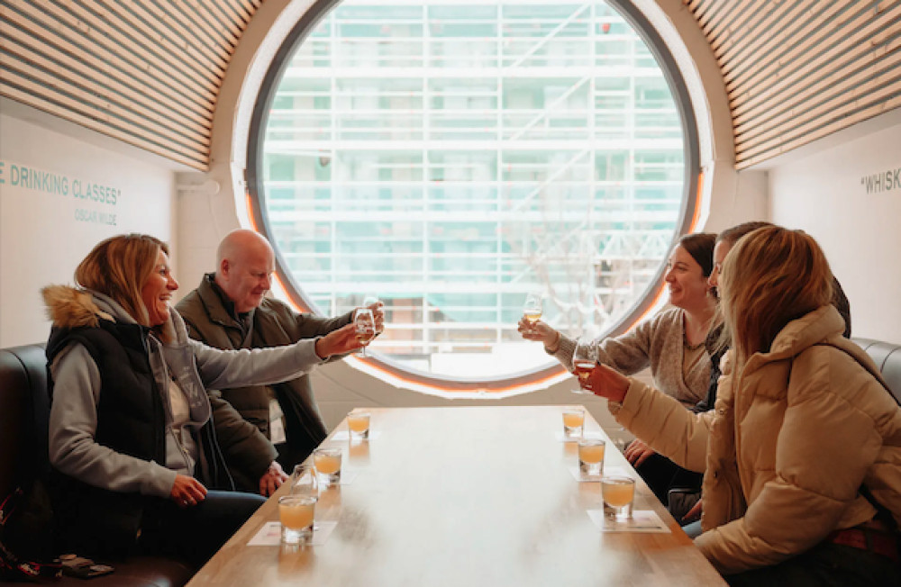 Dublin in a Day: Book of Kells, Guinness Brewery, Distillery & Castle