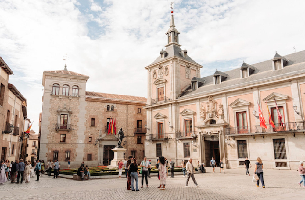 Madrid Tour with Skip-the-Line Royal Palace and Prado Museum
