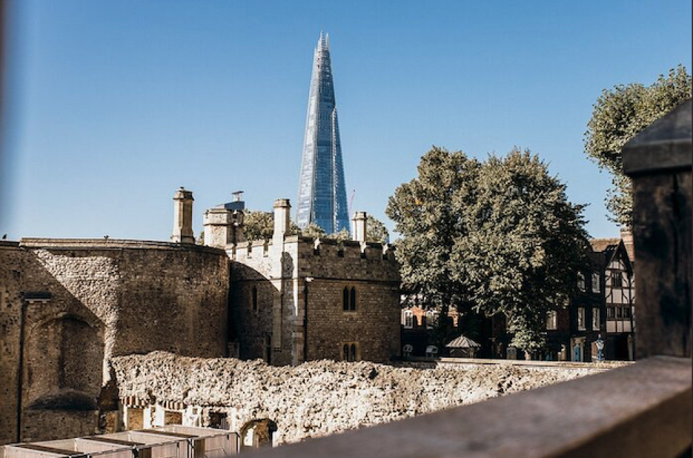 Private Tower of London Tour with Crown Jewels & River Cruise