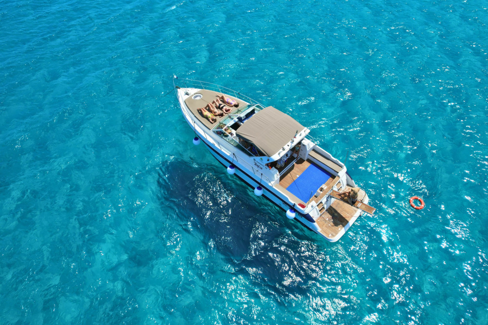 Egadi Islands Tour: Favignana and Levanzo by Boat from Trapani + Lunch
