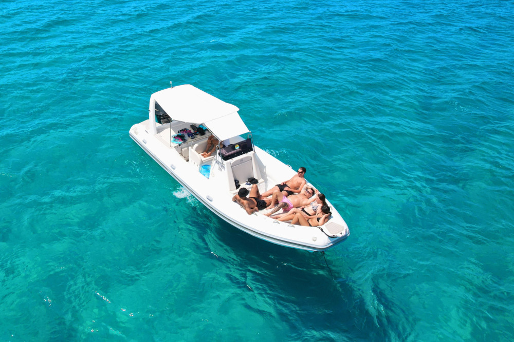 Egadi Islands Private: Favignana and Levanzo by Dinghy from Trapani + Lunch