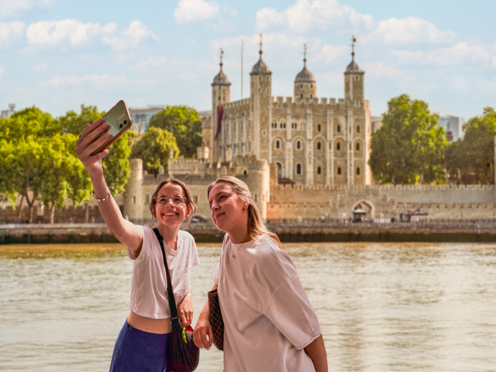 Tower Of London Guided Tour With Thames River Cruise