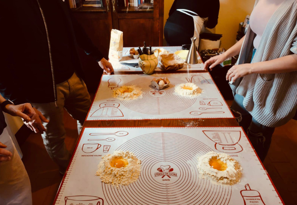 Cortona Cooking Class: Make Fresh Pasta or Pizza with Giada
