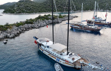 Farout Travel17