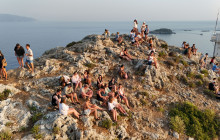 Farout Travel16