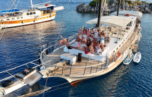 Farout Travel19