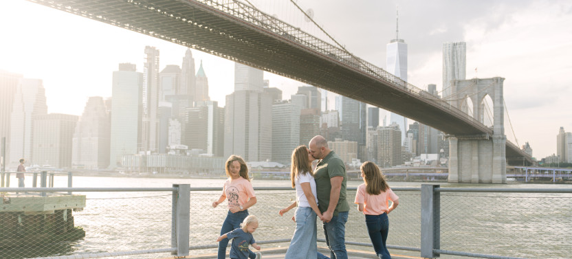 NYC - Private Family Photoshoot with a Kid-Friendly Local Photographer