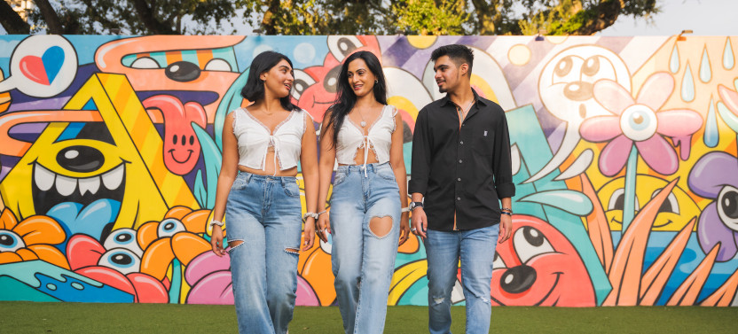 Miami - Private Family Photoshoot with a Kid-Friendly Local Photographer