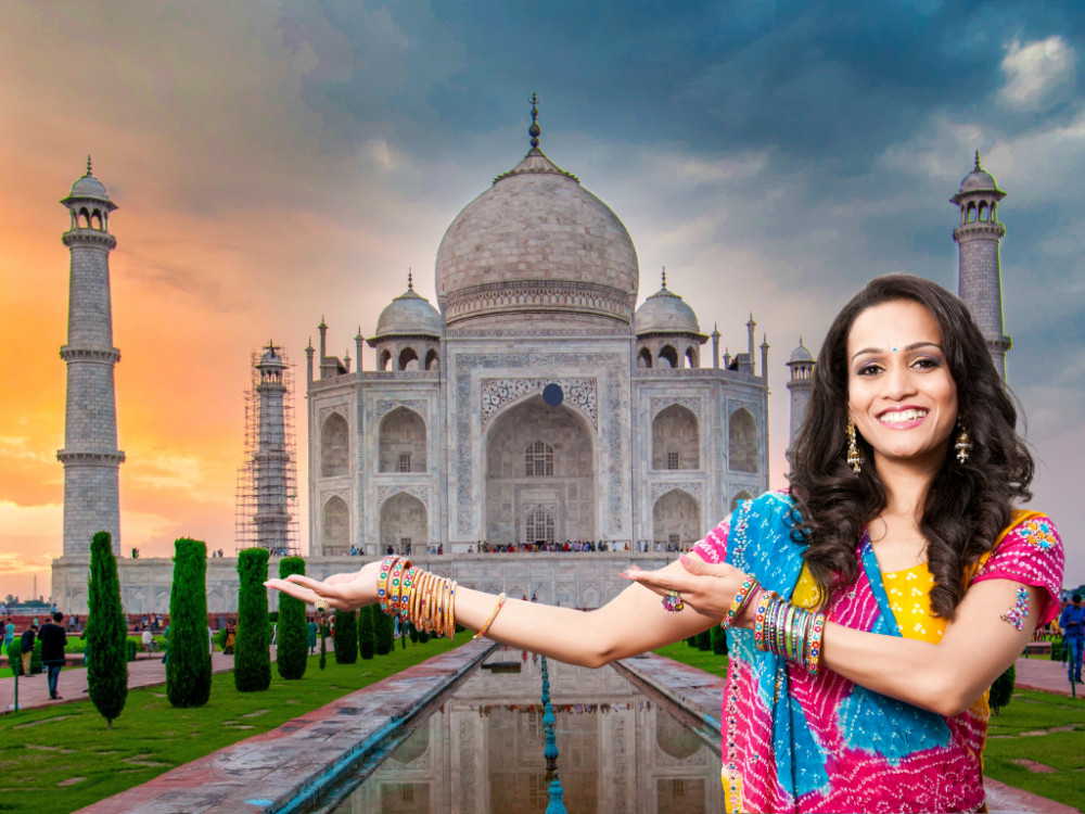 Private Tour: 9 Day Golden Triangle Tour with Kashmir Valley