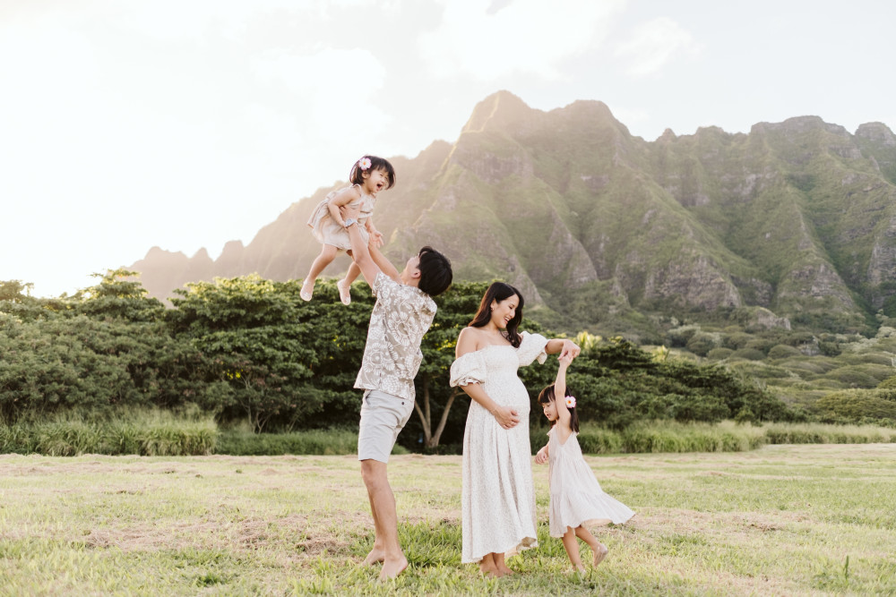 Honolulu - Private Family Photoshoot with a Kid-Friendly Local Photographer