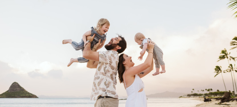 Honolulu - Private Family Photoshoot with a Kid-Friendly Local Photographer