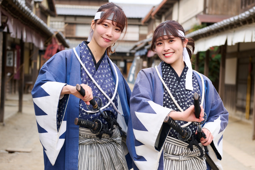 Sagano Train, Samurai Theme Park, and Kyoto Shrines 1 Day Tour with Lunch