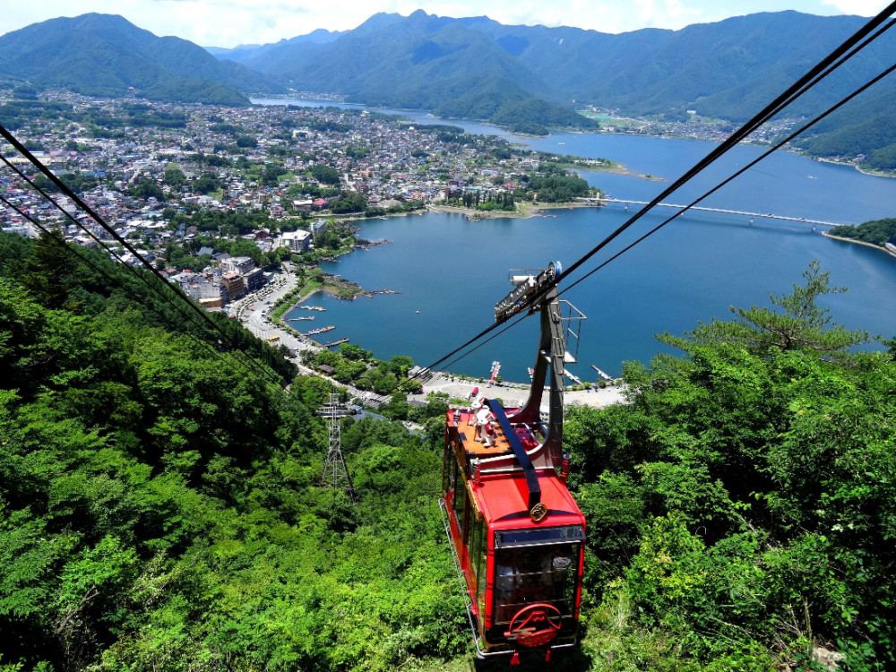 Mt. Fuji and Kawaguchiko Tour w/ Ropeway+Boat Tickets (w/ Bread+Coffee)