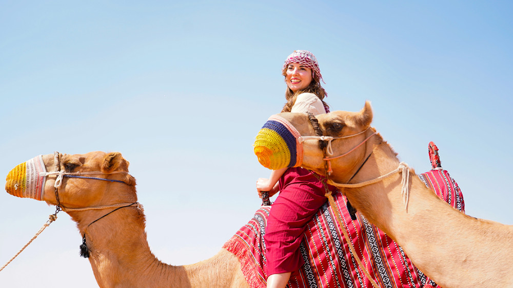 Dubai: Desert Camel Ride with Live Shows & BBQ Buffet Dinner