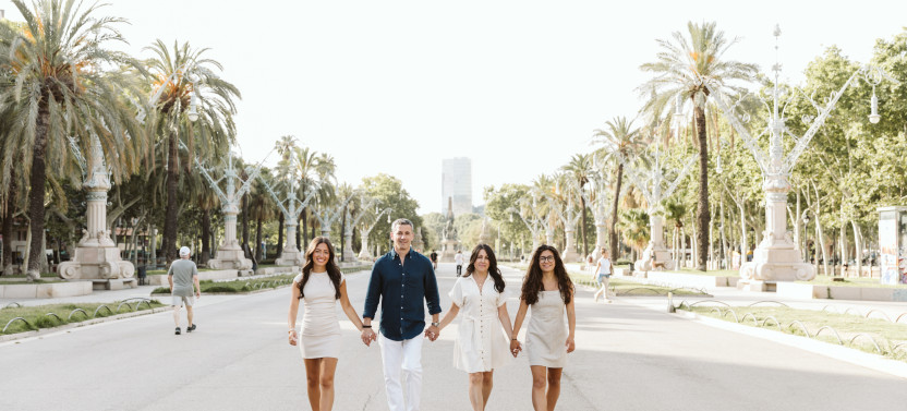 Barcelona - Private Family Photoshoot with a Kid-Friendly Photographer, photo 4 of 8