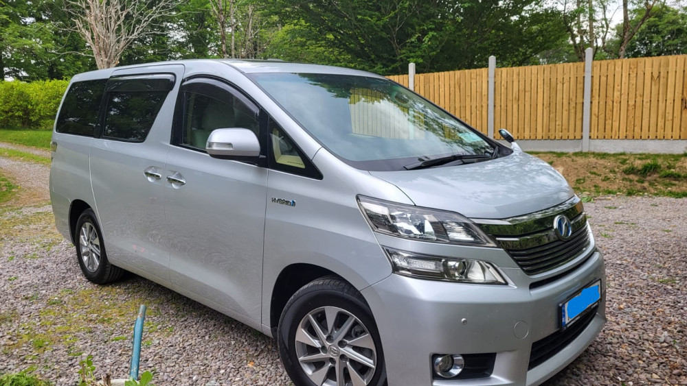 Explore the Cliffs of Moher & Bunratty Castle in Comfort — Private Full‑Day