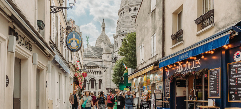 Paris in a Day with Louvre or Orsay, Eiffel Tower, City Walk & Cruise