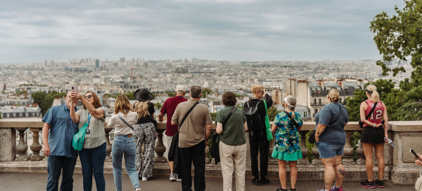Paris in a Day with Louvre or Orsay, Eiffel Tower, City Walk & Cruise