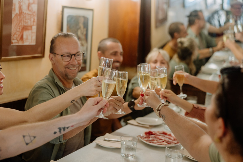 Barcelona Tapas, Taverns & History Tour
