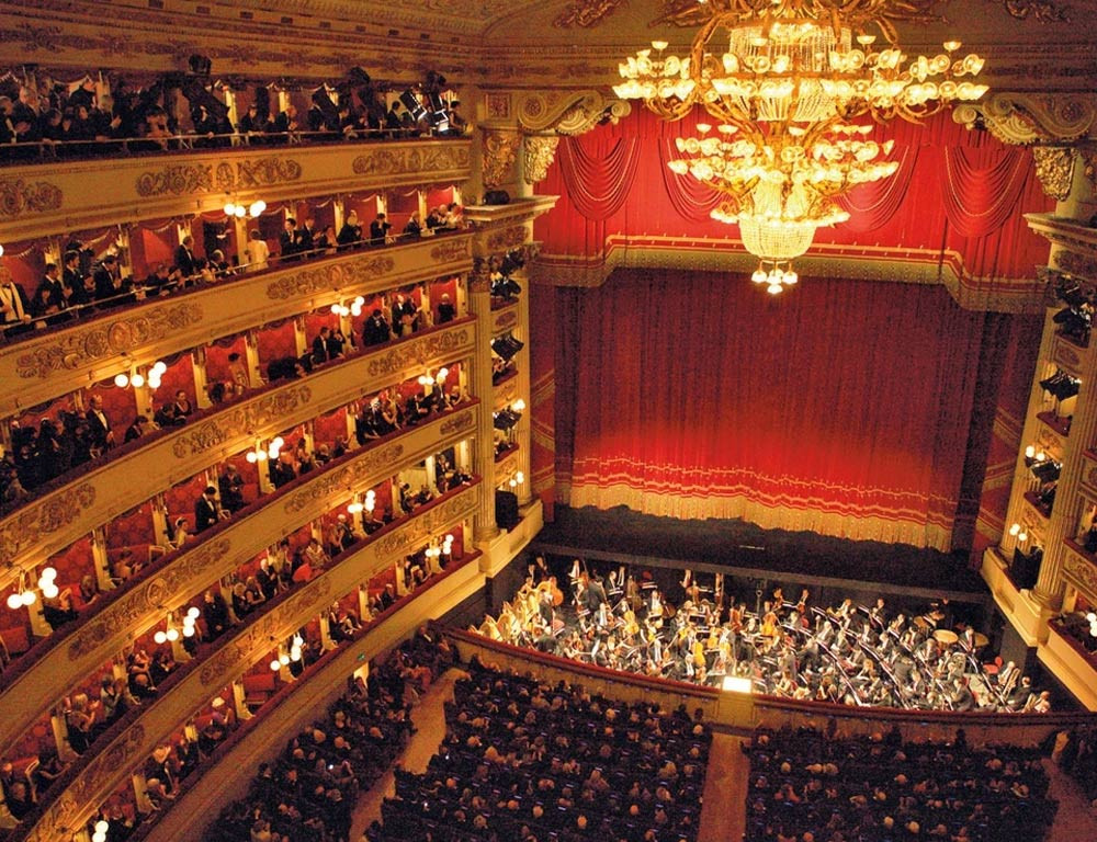Milan: Scala Opera House private guided tour