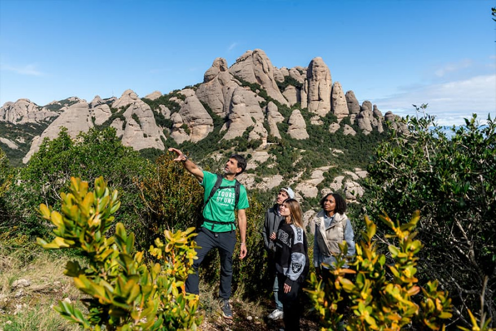 Small Group: Montserrat Monastery & Hiking Experience from Barcelona