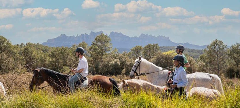 Private Tour from Barcelona: Hiking and Horse Riding Trip in Montserrat, photo 3 of 10