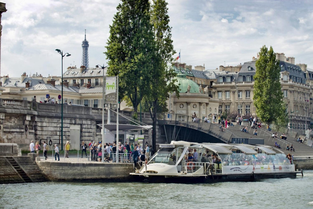 Notre Dame Access, Audio Tour & River Cruise Pass (English/Spanish)