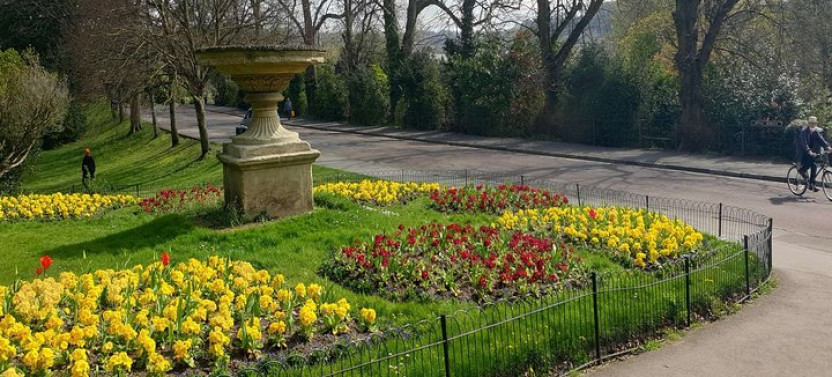 The Splendour of Georgian and Victorian Era Bath: A Self-Guided Audio Tour
