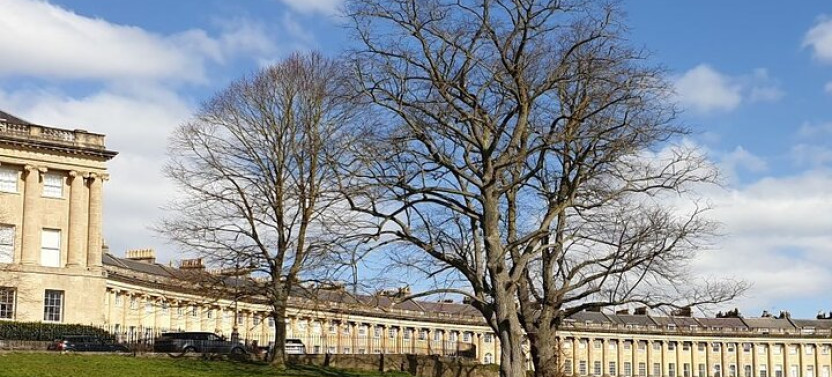 The Splendour of Georgian and Victorian Era Bath: A Self-Guided Audio Tour