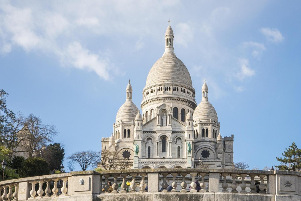 Sacre Coeur Dome Climb & Optional River Cruise Pass