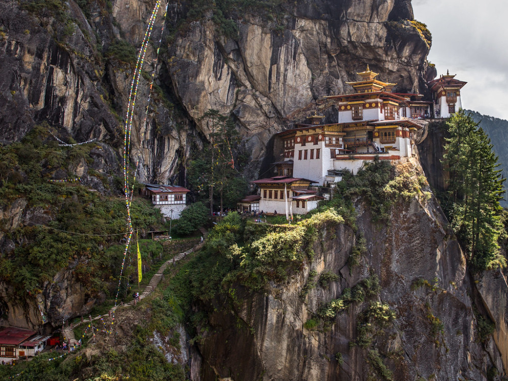 Private 4 Day Bhutan Sightseeing & Camping Tour