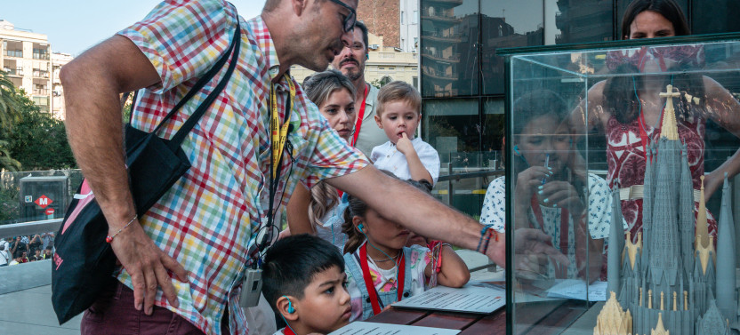 Sagrada Familia Small Group Tour for Kids & Families, photo 2 of 8