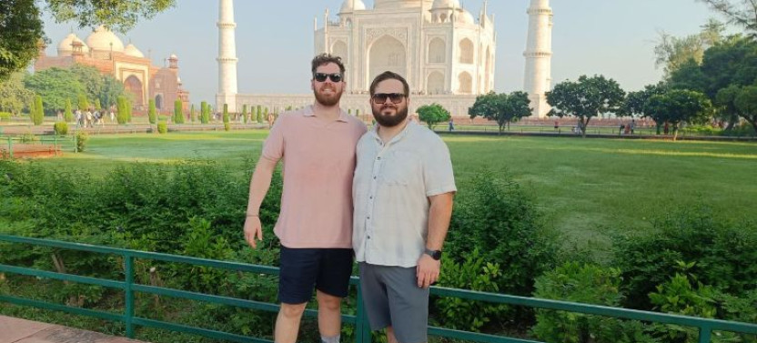 From Delhi: Taj Mahal & Agra Private Day Trip with Transfers