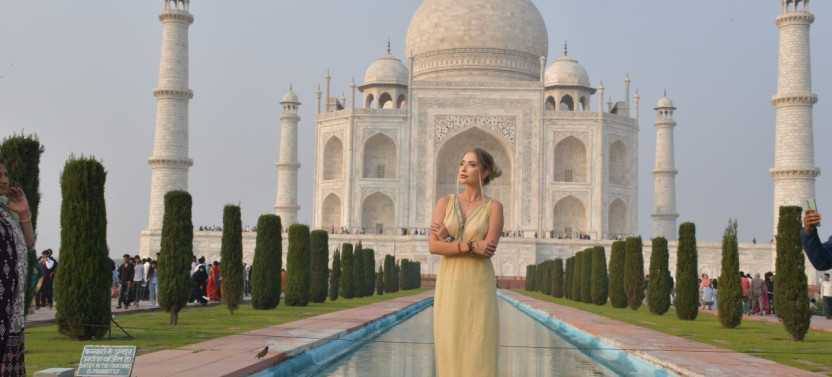 From Delhi: Taj Mahal & Agra Private Day Trip with Transfers
