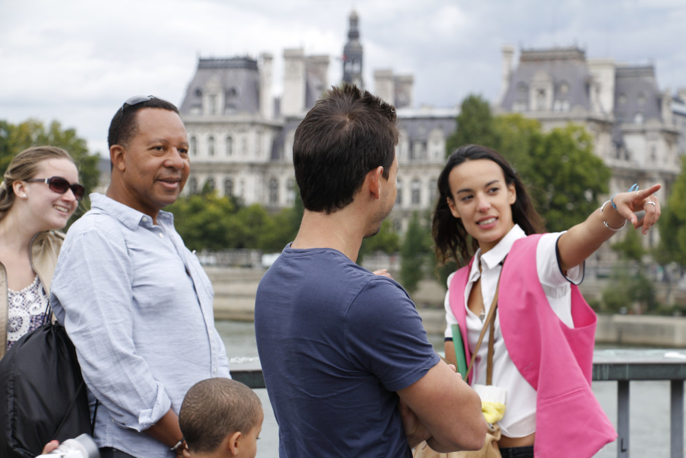 Perfect Paris: Experience Paris with a Special Parisian